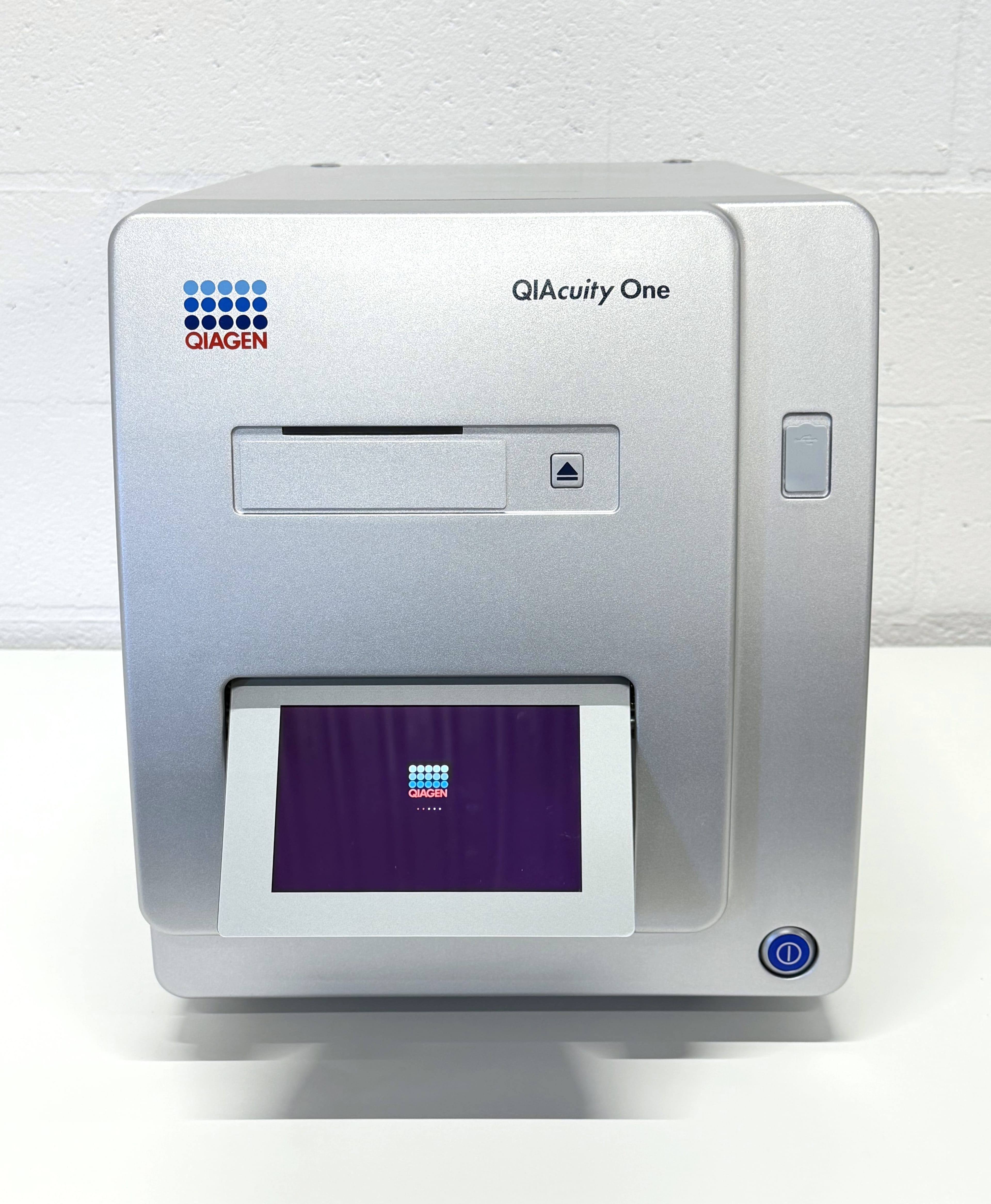 QIAGEN QIAcuity One 5plex Digital PCR System image 2