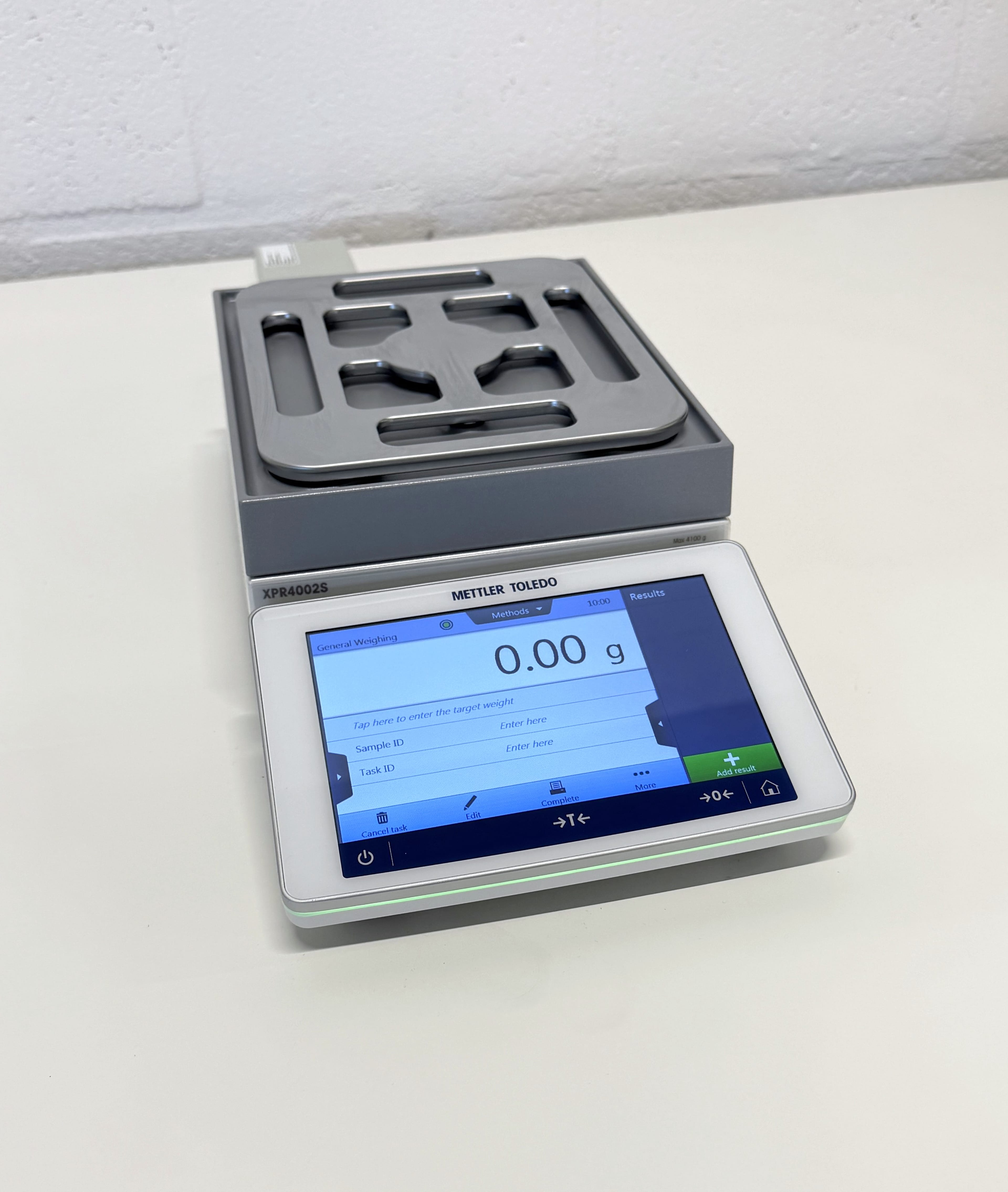 Mettler Toledo XPR4002S Precision Balance image 1