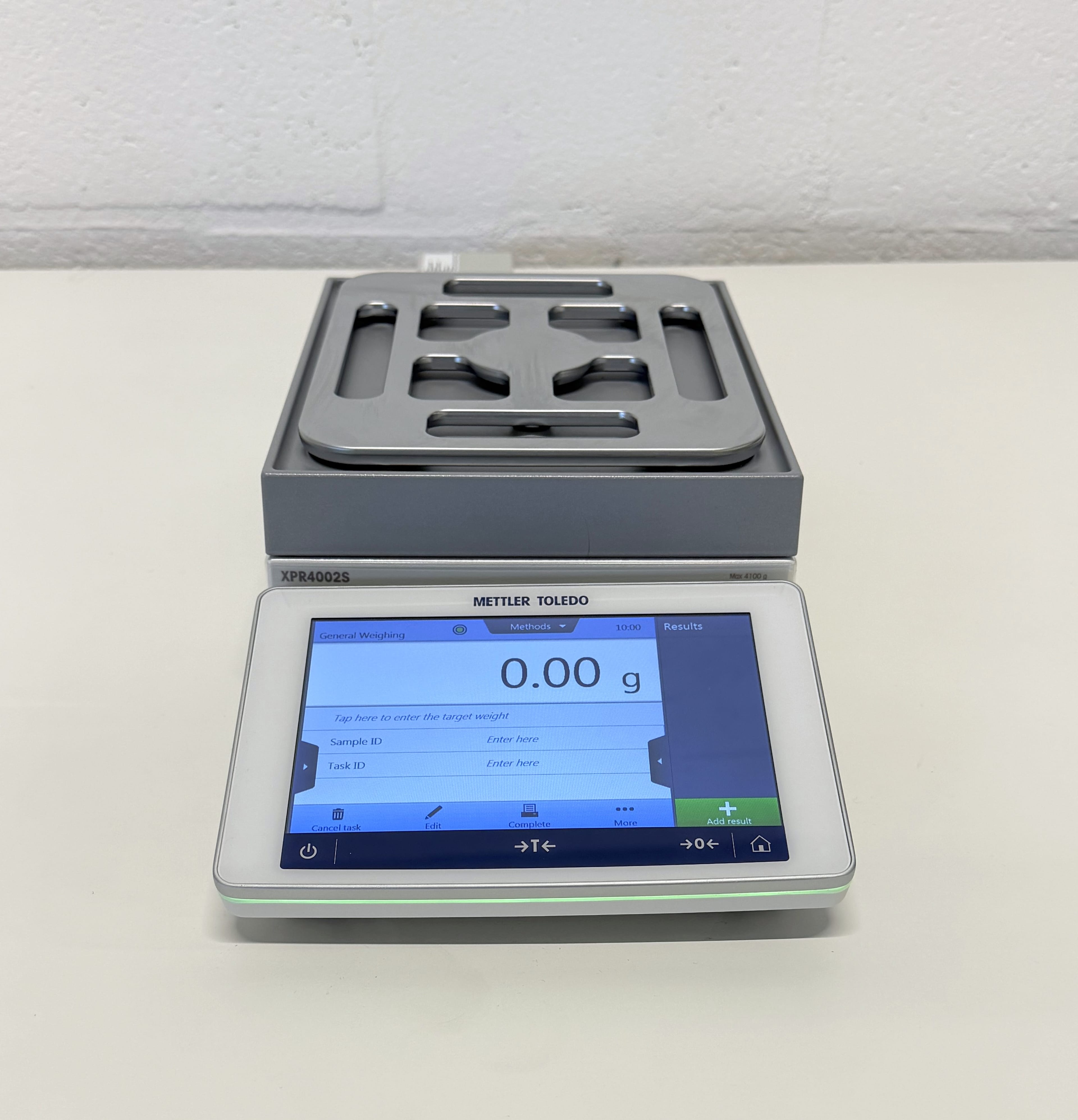 Mettler Toledo XPR4002S Precision Balance image 2