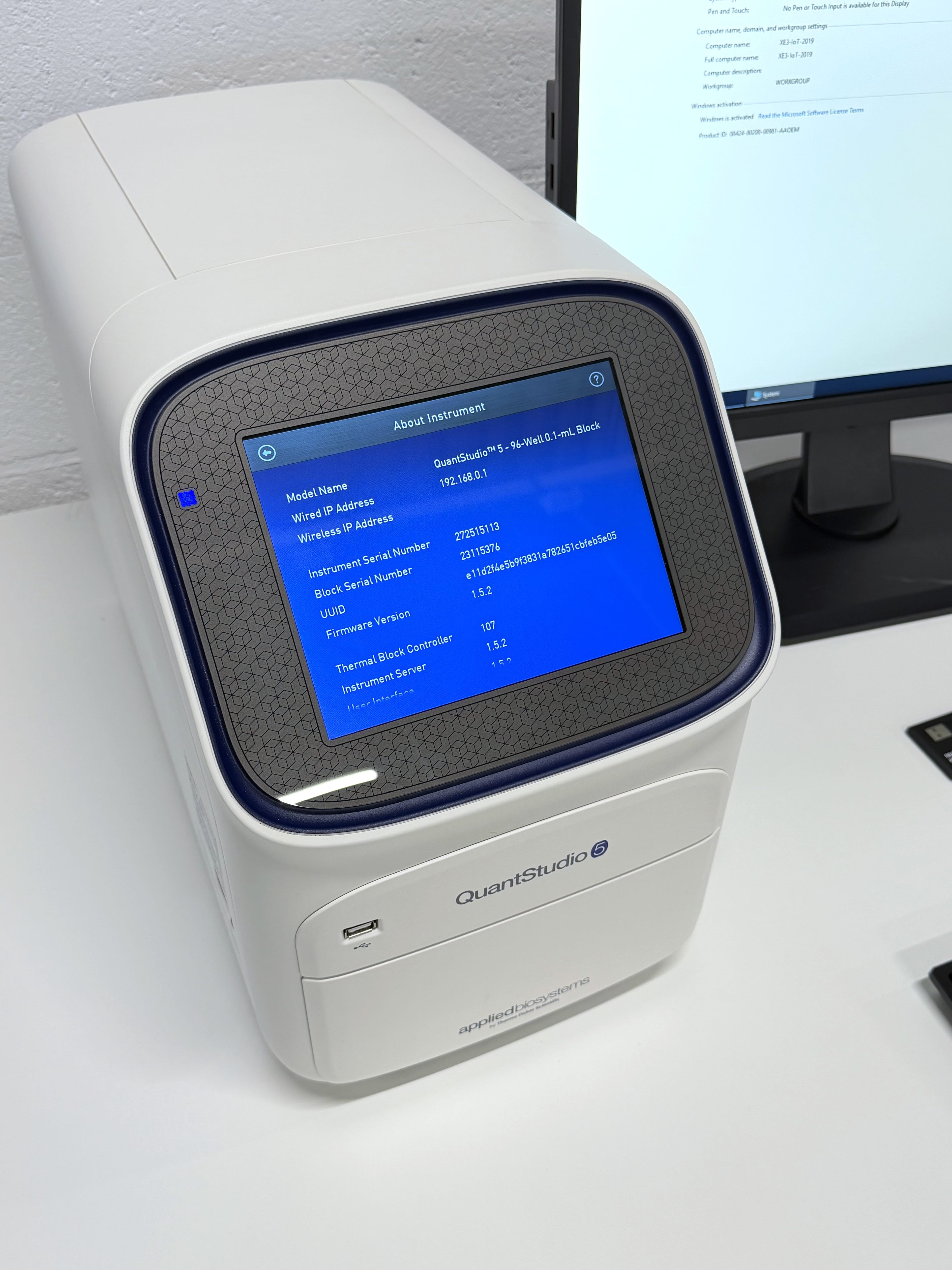 Thermo Fisher Scientific QuantStudio 5 RT-PCR image 8
